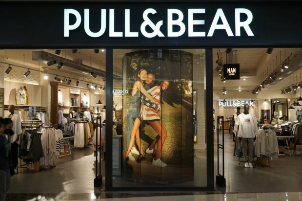 Pull&Bear: Brand Fashion Kasual dari Spanyol yang Mendunia